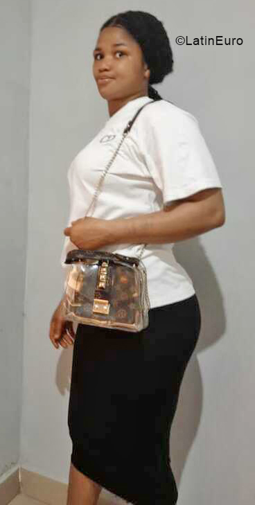 Date this lovely Ghana girl Joyce from Accra GH186