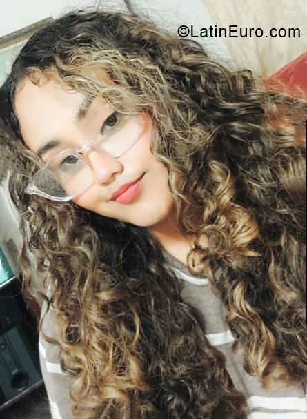 Date this funny Venezuela girl Isabel from Caracas VE4169