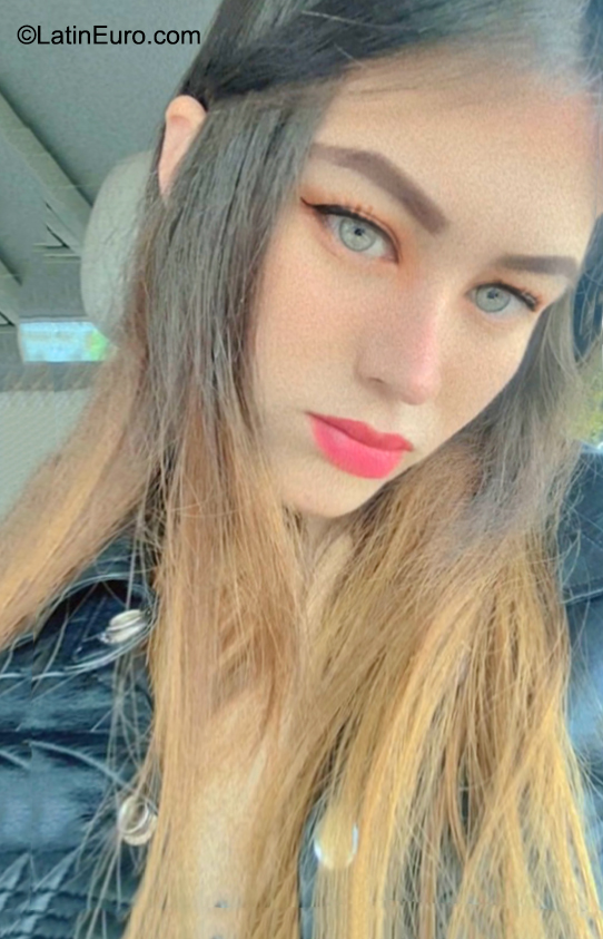 Date this lovely Mexico girl Abi from Mexico City MX2583