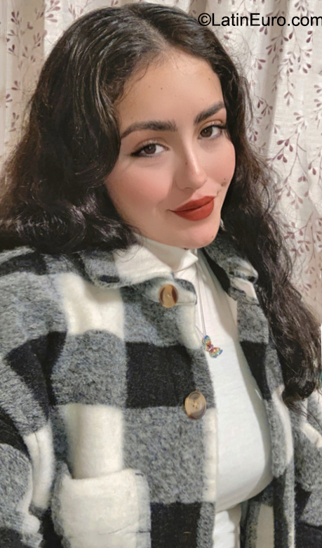 Date this cute United States girl Vanessa from Milwaukee US21688