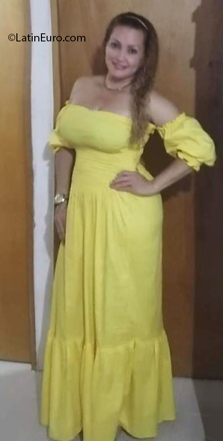 Date this attractive Colombia girl Beatriz from Barranquilla CO31640