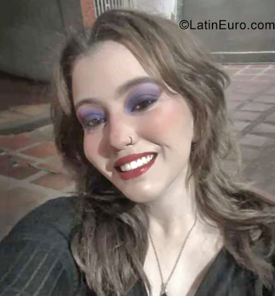 Date this georgeous Colombia girl Sabrina from Cartagena de indias CO31962