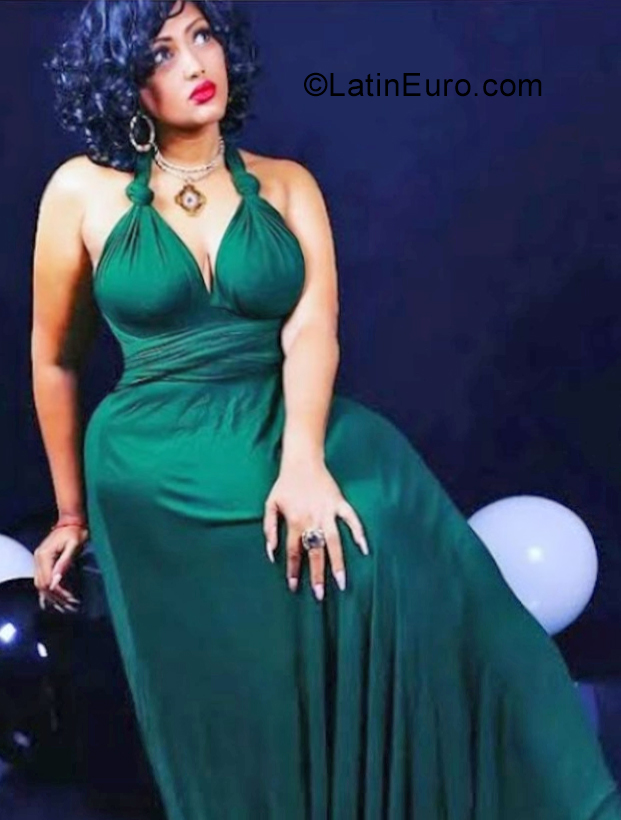 Date this exotic Dominican Republic girl Alexa from Santo Domingo DO40762