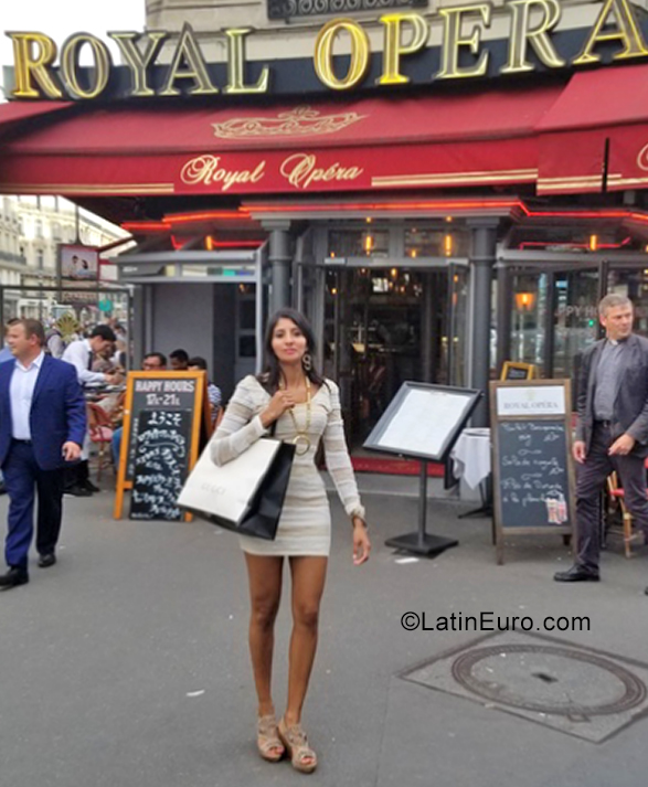 Date this young Colombia girl Dayana from Barranquilla CO31651