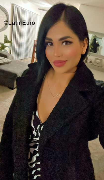 Date this fun United States girl Maribel from San Diego US21728