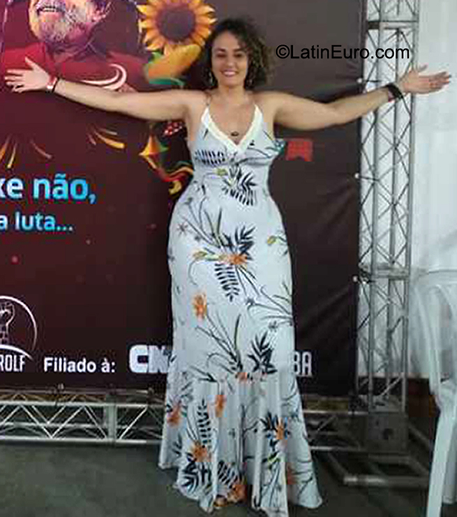 Date this lovely Brazil girl Cristiane from Salvador BR11881