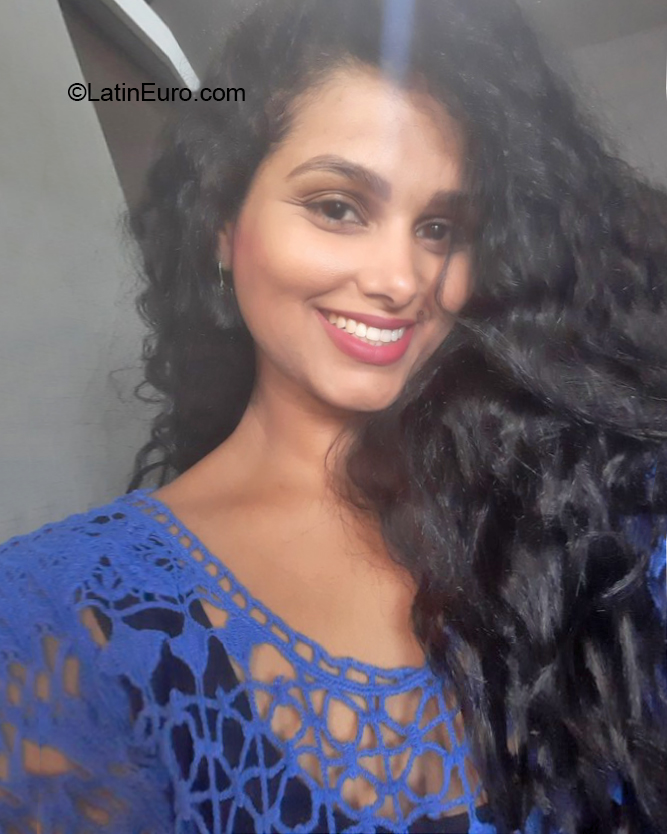 Date this young Brazil girl GISLAINE from Belo Horizonte BR11889