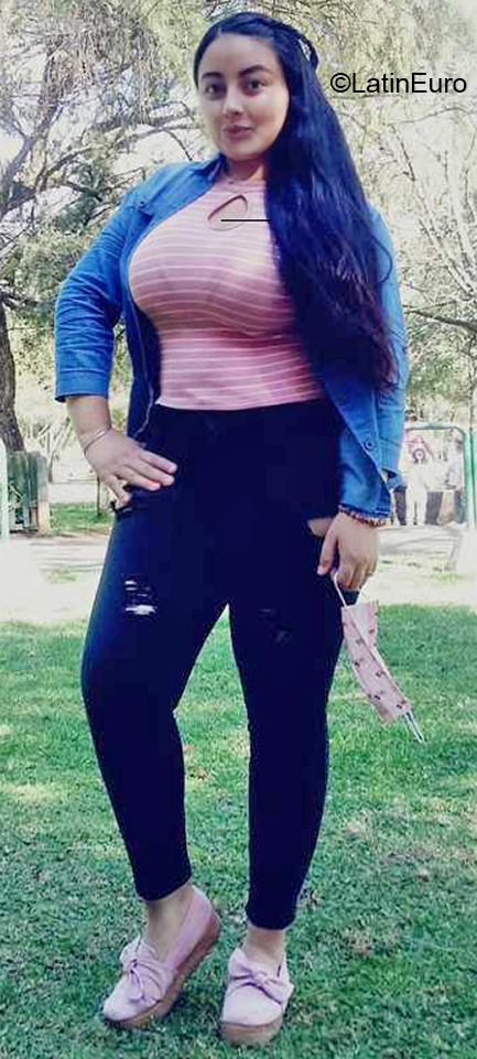 Date this voluptuous Peru girl Andrea from Lima PE2002