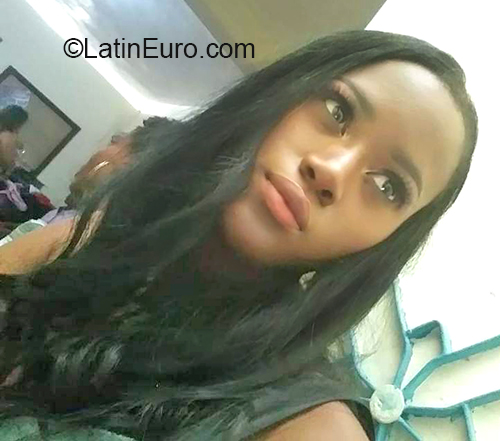 Date this cute Dominican Republic girl Jennifer from Santo Domingo DO40827