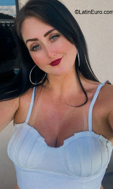 Date this young Brazil girl Laiza from Sumare BR11908