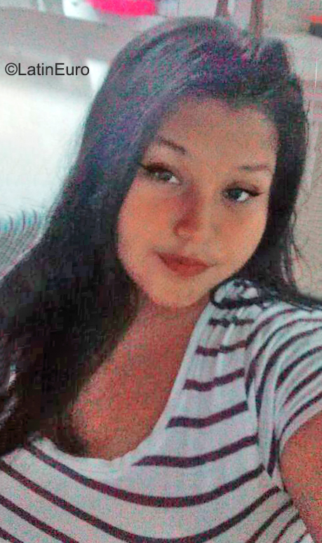 Date this stunning Peru girl Raquel from Iquitos PE2008