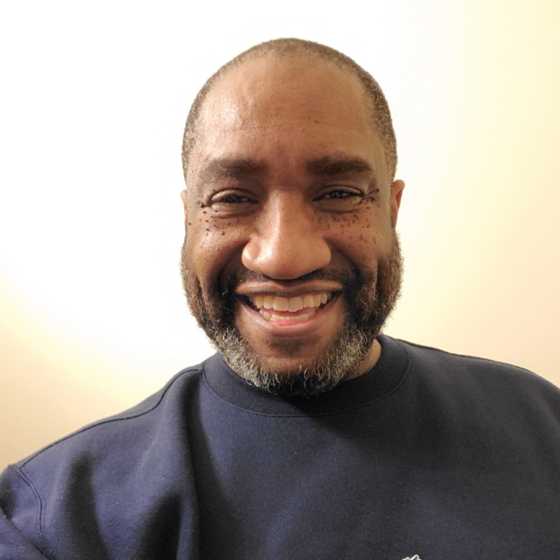 Date this attractive United States man Pauly from Chicago US21801