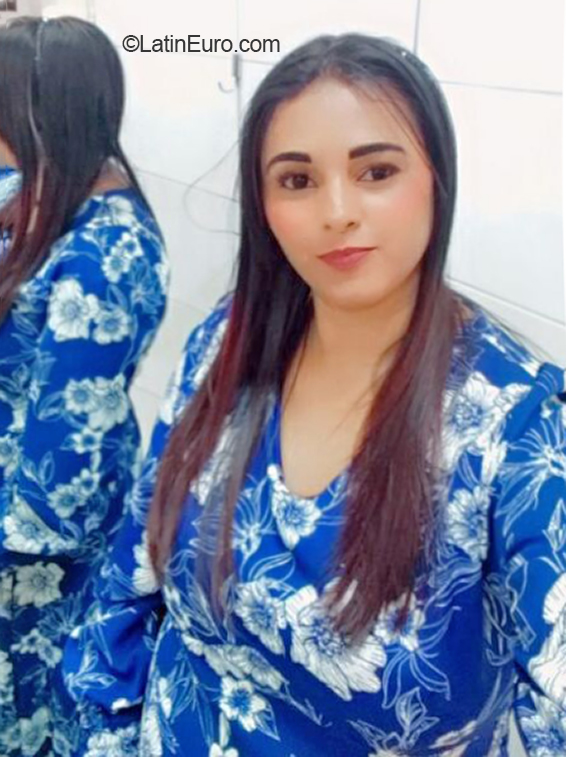 Date this gorgeous Brazil girl Rafaela from Caruaru BR12040