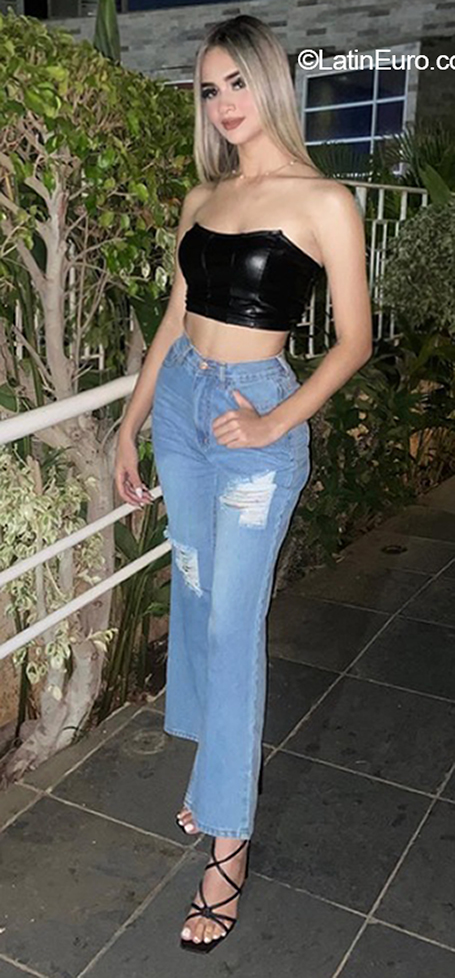 Date this tall Chile girl Mariangela from Santiago De Chile CL349