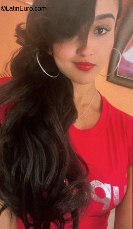 Date this sensual Dominican Republic girl Yuleisy from Cotui DO40980