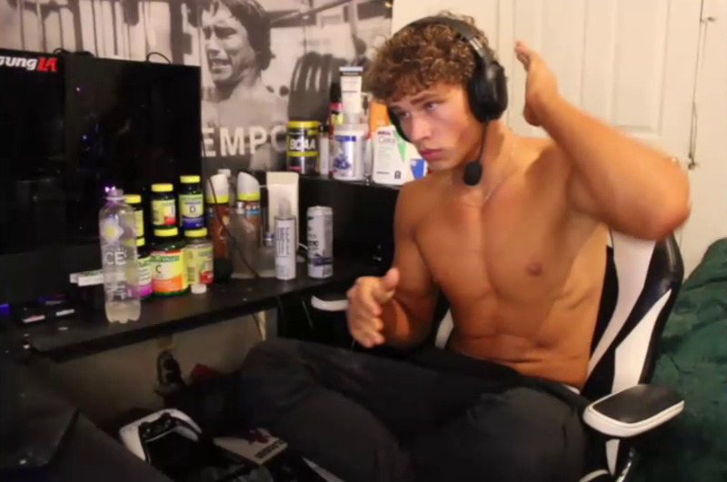 Date this athletic France man Frederic from Lyon FR342