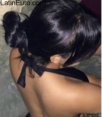 Date this exotic United States girl Yinet from New York US21865