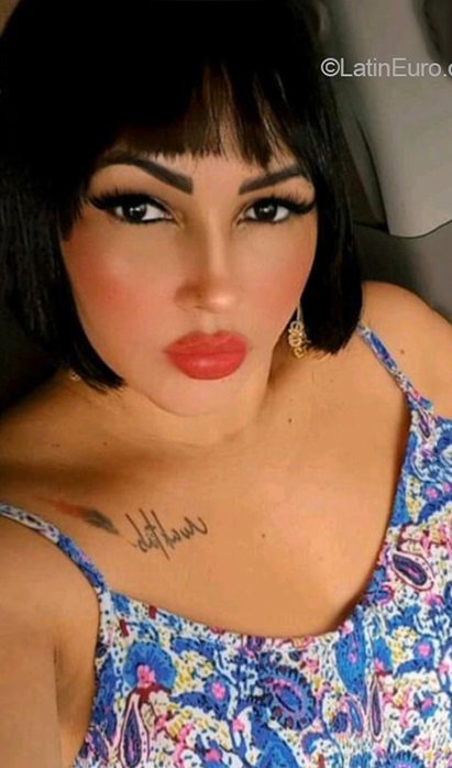 Date this voluptuous Brazil girl Joyce from Peixoto De Azevedo BR12139