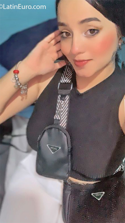 Date this delightful Colombia girl Daniela from Cucuta CO32003