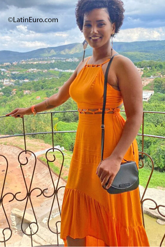 Date this tall Brazil girl Thais from Belo Horizonte BR12144