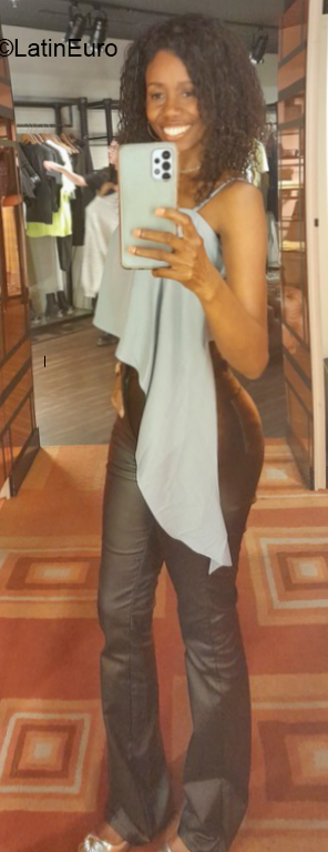 Date this cute Brazil girl Julinha from Sao Paulo BR12177