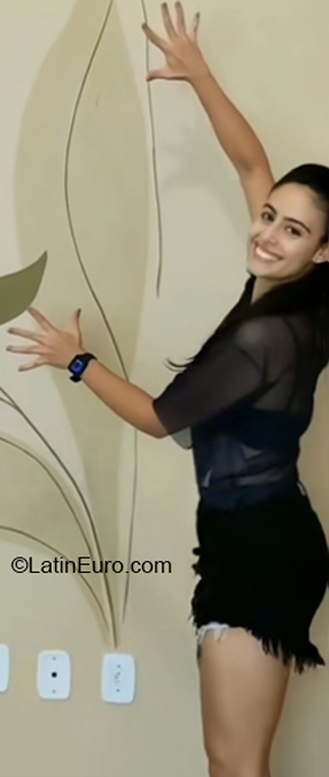 Date this athletic Brazil girl Kelly from Cidadela BR12181