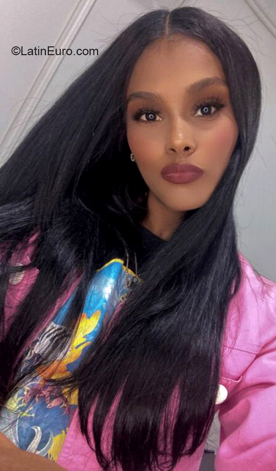 Date this nice looking Dominican Republic girl Tanisha from Santo Doming DO41131