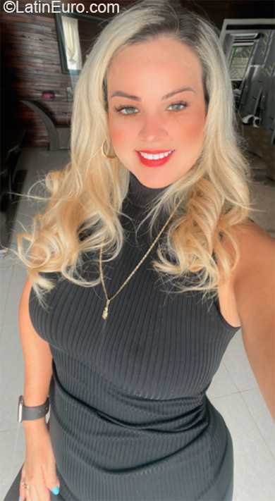 Date this sultry Brazil girl Lidiane from Manaus BR12399