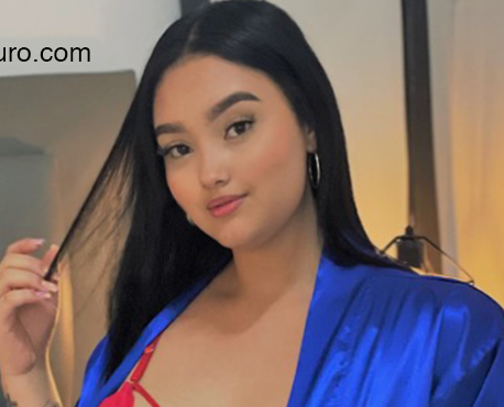 Date this hot Colombia girl Carolina from Medellin CO32178