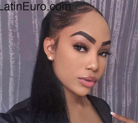 Date this athletic Colombia girl Karol from Cali CO32195