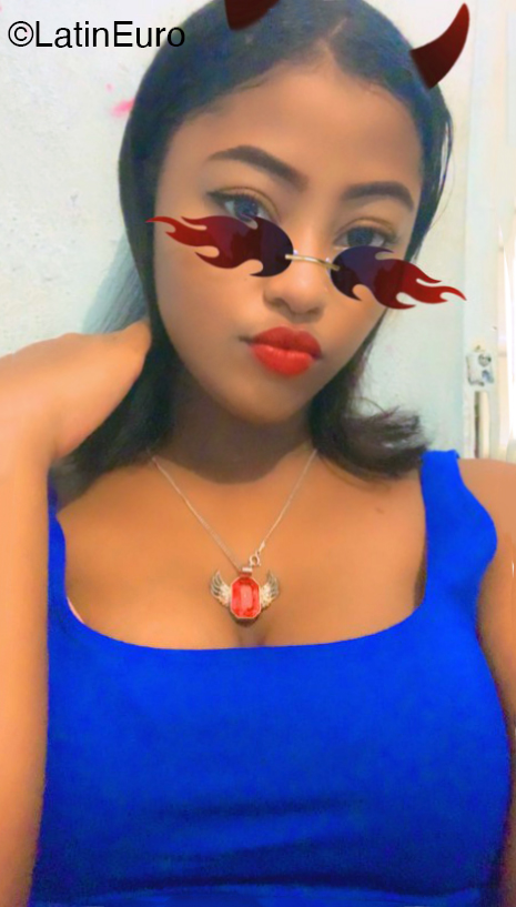 Date this charming Dominican Republic girl Anaibels from Santiago DO43655