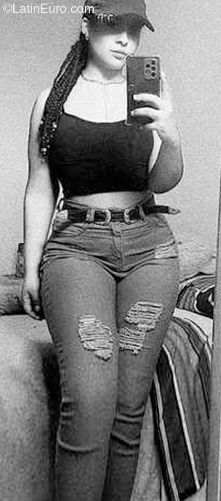 Date this pretty Dominican Republic girl Ecy20 from Santiago DO44119