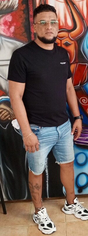 Date this sensual Dominican Republic man Hnr from La Romana DO45043