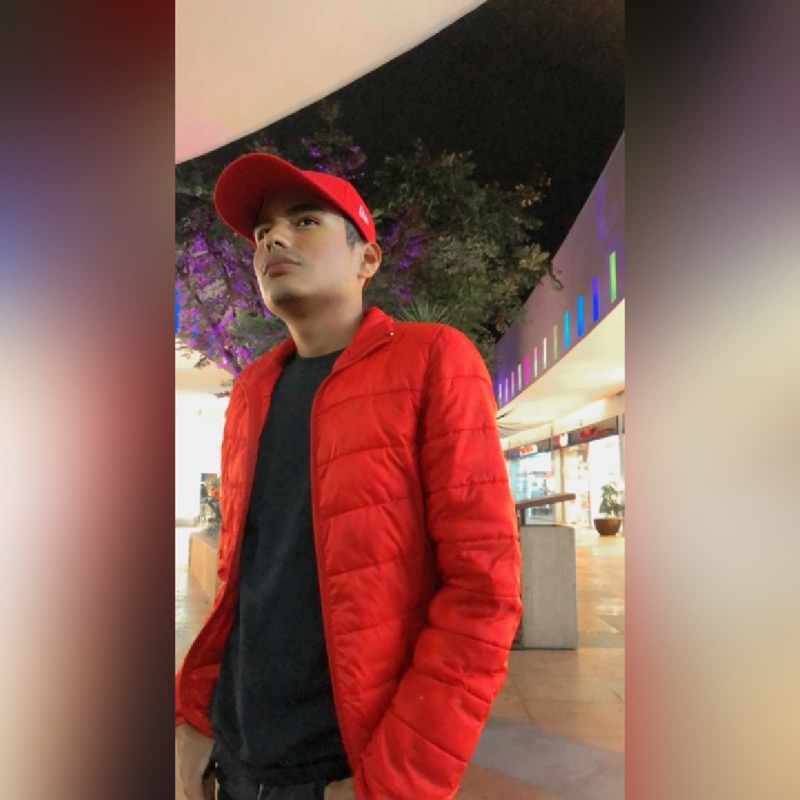 Date this tall Mexico man Joss from México MX2641