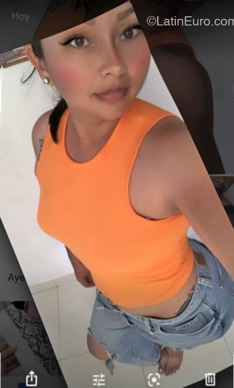 Date this attractive Colombia girl Carolina from Sogamoso CO32325