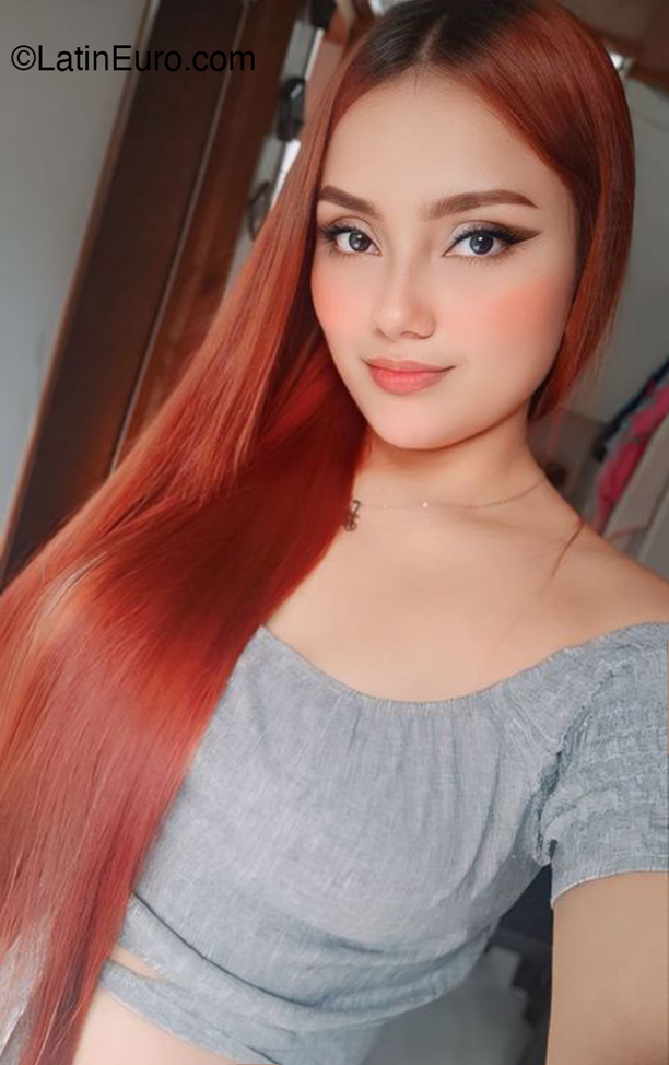 Date this lovely Colombia girl Yerli from Bogota CO32326