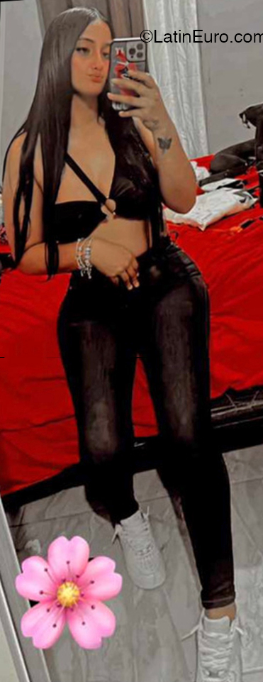 Date this stunning Dominican Republic girl Angie from Santiago DO56203