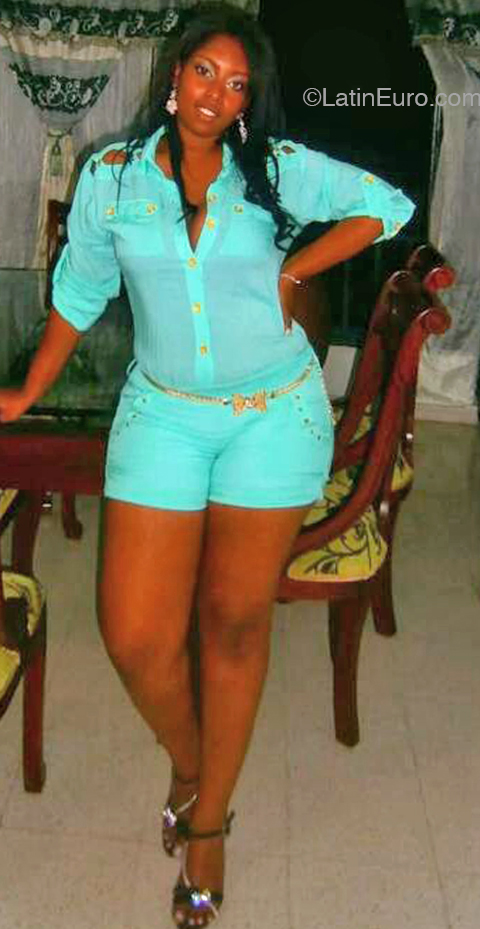 Date this beautiful Colombia girl Yelit from Cali CO32459