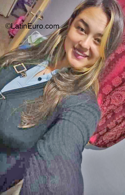 Date this athletic Argentina girl Maria from Clorinda AR923