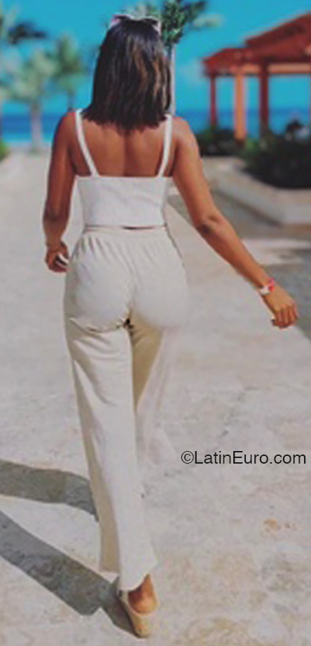 Date this georgeous Dominican Republic girl Elen from Santiago De Los Caballeros DO46708