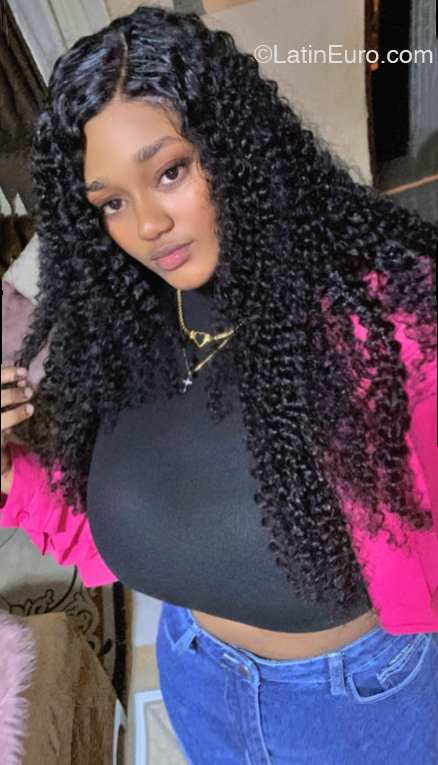 Date this attractive Dominican Republic girl Maria from Santo Domingo DO47335