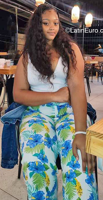 Date this happy Colombia girl Jharledyis from Pereira CO32580