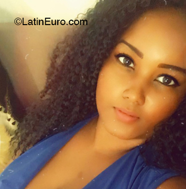 Date this tall Dominican Republic girl Patty from Santo Domingo DO52796