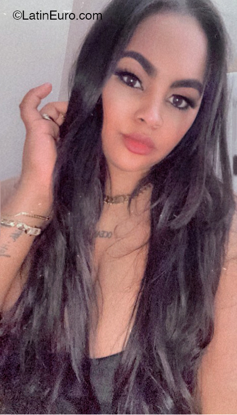 Date this georgeous United States girl Escarlen from Richmond US25188