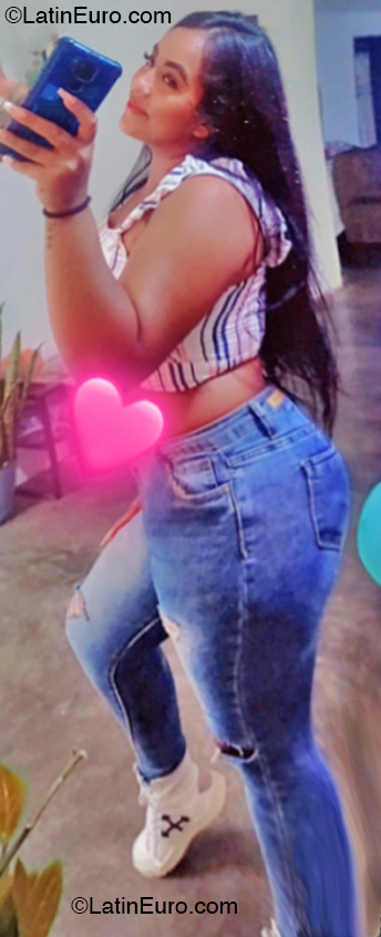 Date this hot Venezuela girl Lia from Caracas VE4955