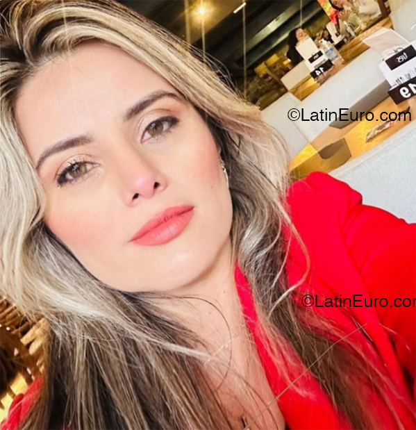 Date this young Brazil girl Monique from Itanhaem BR12317