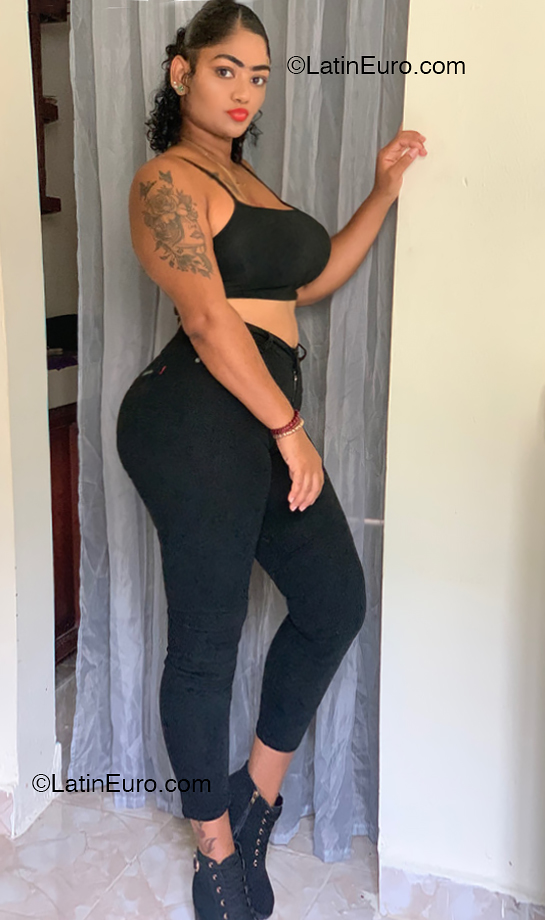 Date this georgeous Dominican Republic girl Ruth from Higuey DO53578