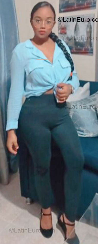Date this tall Dominican Republic girl Michelly from Santo Domingo DO53940
