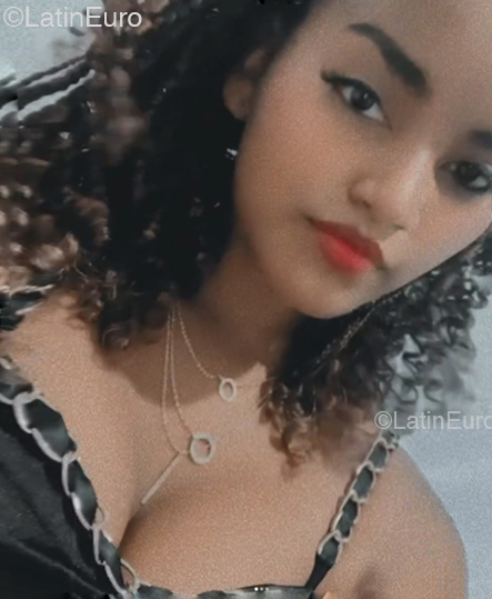 Date this charming Dominican Republic girl Agri from Puerto Plata DO54028