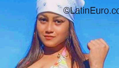 Date this foxy Venezuela girl Keily from Caracas VE5133